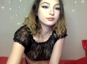 teen masturbates on webcam