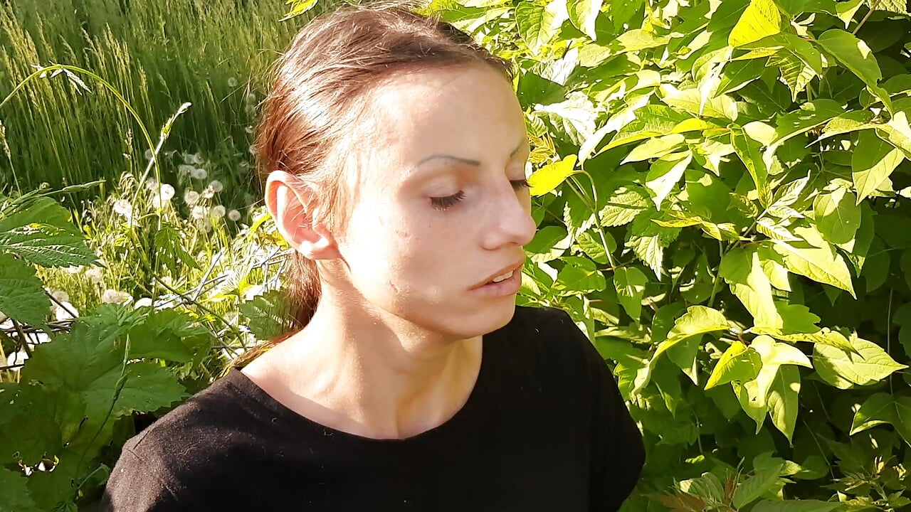 We masturbate with our neighbor on the street and cum at the same time – Lesbian-illusion